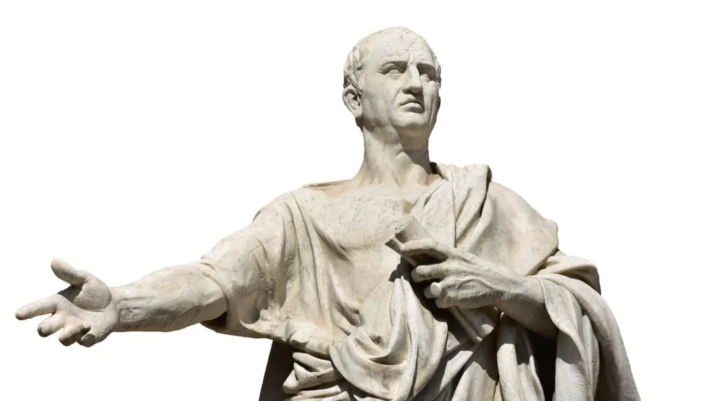 Estatua de Cicerón en oratoria.