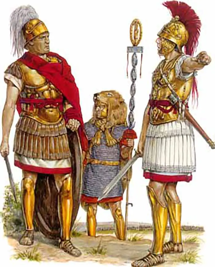 En la imagen se ven tres hombres, uno es el cónsul romano al cual se lo distingue por su penacho blanco.