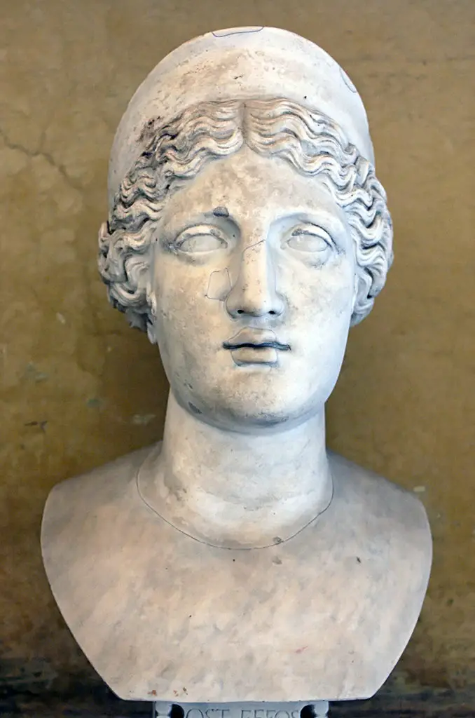 Busto de la diosa Hera.
