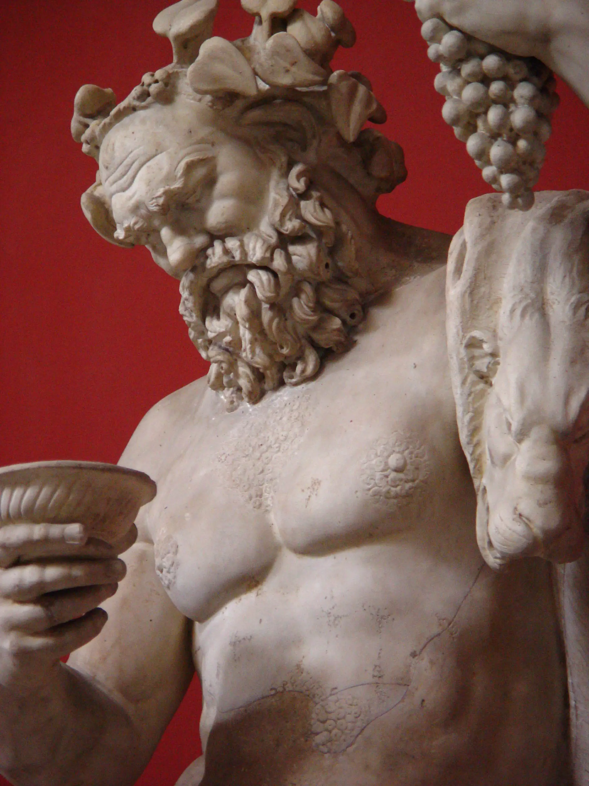 Бог виноватого. Дионис Бог древней Греции. Дионис Бог виноделия. Дионис скульптура древней Греции. Дионис Вакх Бахус.