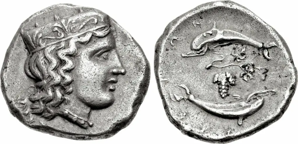 Moneda de Argolis en cuya cara se encuentra reflejada la diosa Hera.