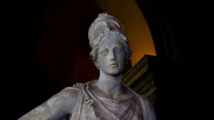 Estatua de la diosa Atenea.